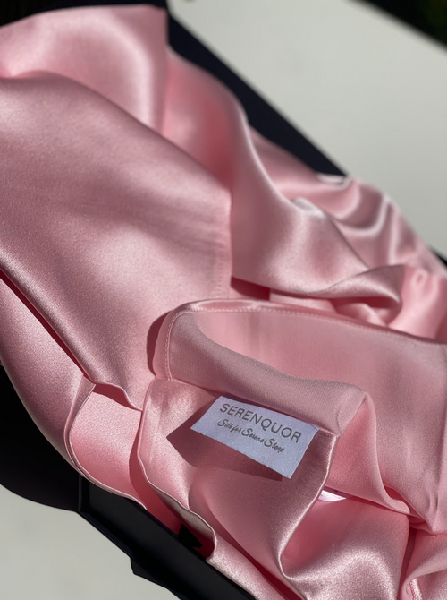 Serenquor 100% Mulberry Silk Pillowcase in Light Pink made from 22 Momme Grade 6A Mulberry Silk